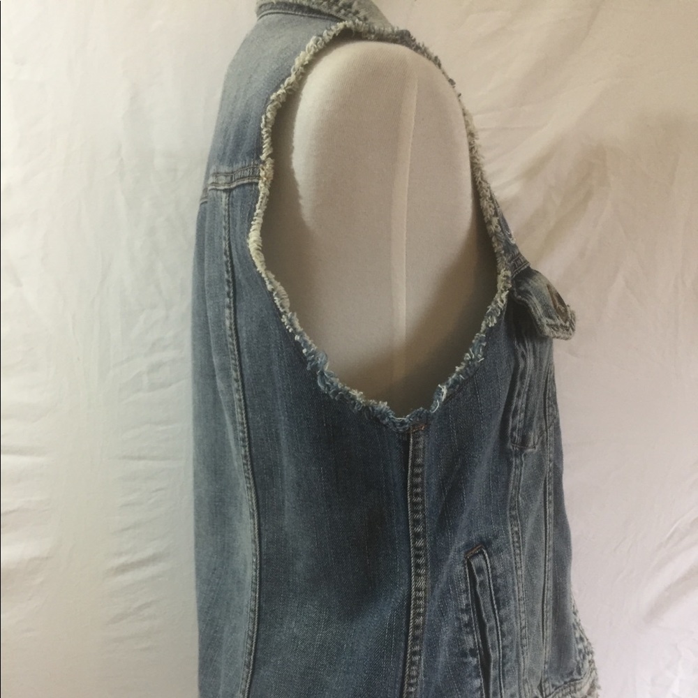 Nwot American Eagle Distressed Patch Detailed Vest - image 6